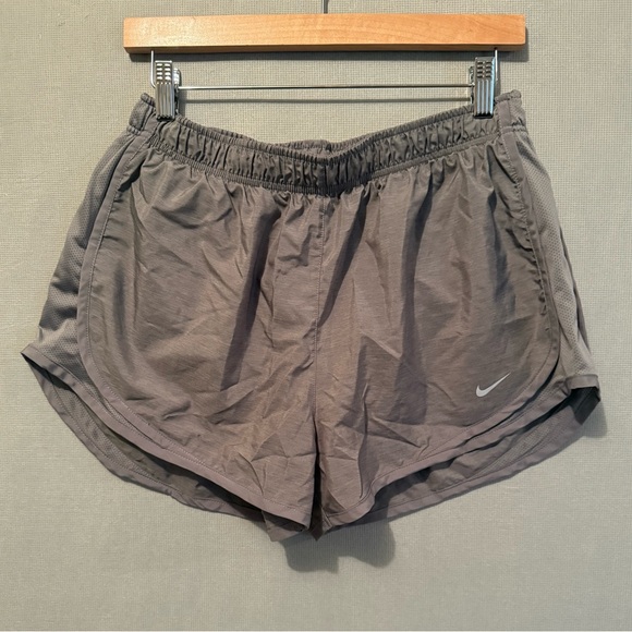 Nike Women's Dri-FIT Tempo Mid-Rise Brief-Lined Running Shorts Grey Size Large - Picture 5 of 6